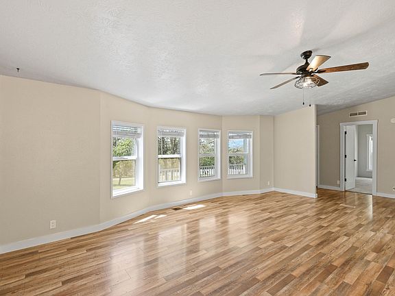 2nd image of 235 Dearing Way
