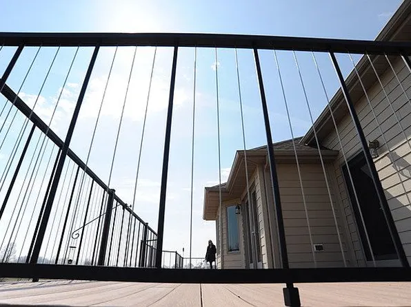 1313 Golf View Ln, Yankton, SD 57078