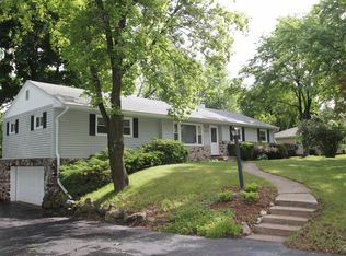 19060 Brookdale Dr, Brookfield, WI 53045