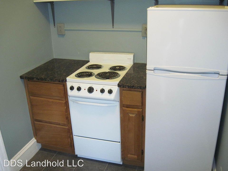2nd image of 117 E High St APT 1