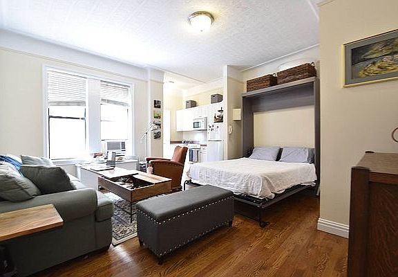 2nd image of 2350 Broadway #1031