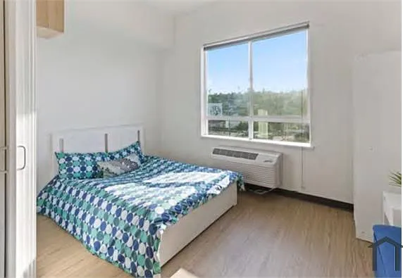 4252 Crenshaw Blvd — Photo 6