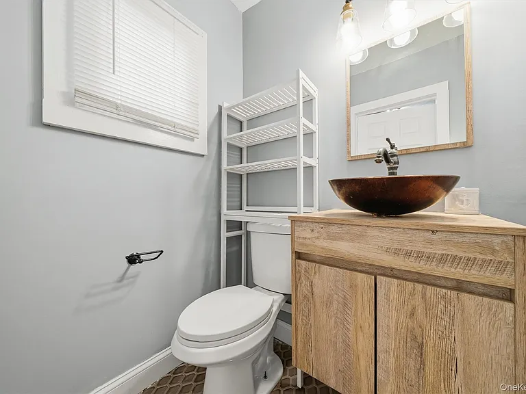 1021 State Route 32 — Photo 15
