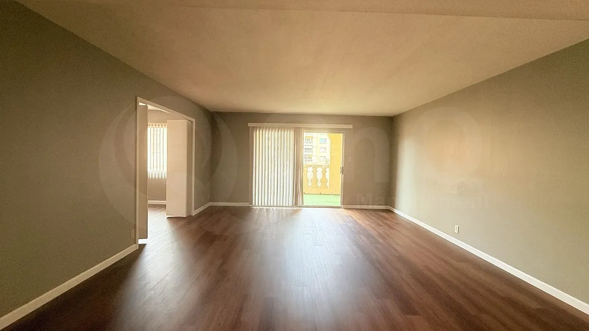 7910 E Camelback Rd — Photo 4