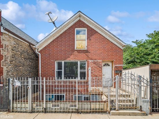 2138 W 19th St, Chicago, IL 60608