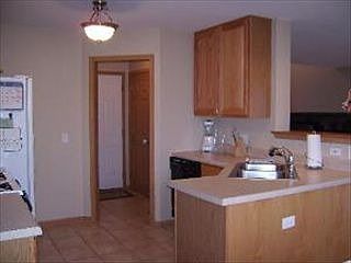 4th image of 713 Duvall Dr