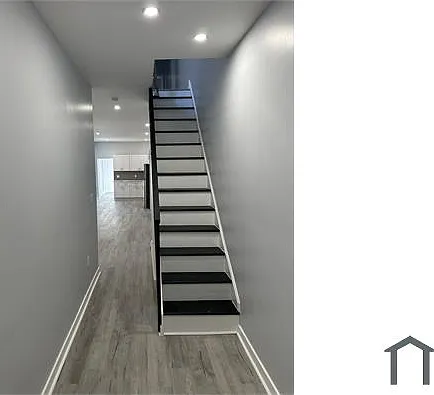 28 E Bringhurst St — Photo 5