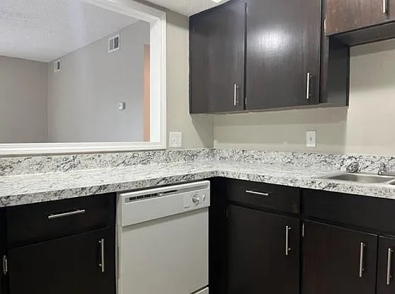 Tiblow Village Apartments — Photo 3