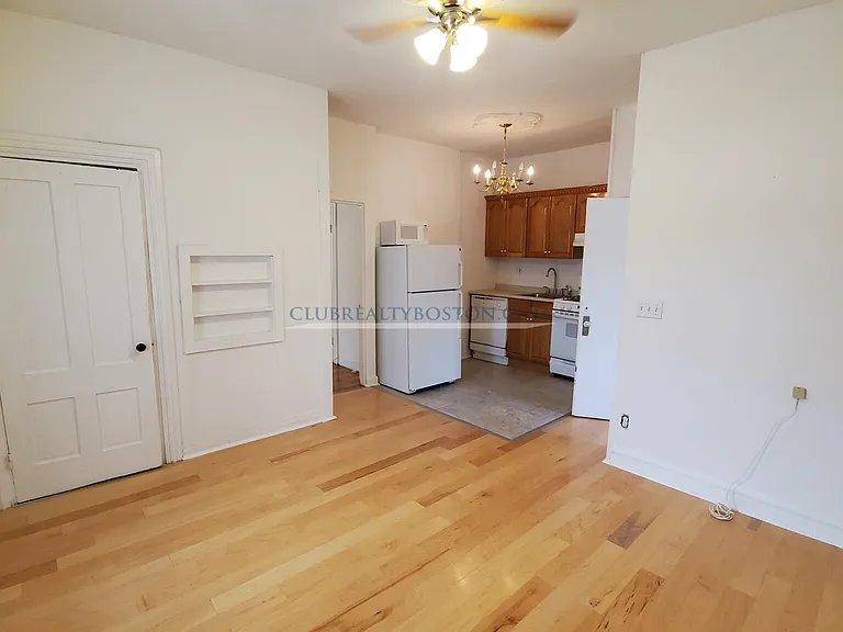23 Bigelow St #3 — Photo 12