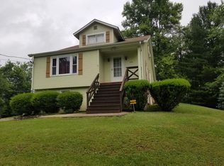 28 Bam Bam Ln, Wheeling, WV 26003