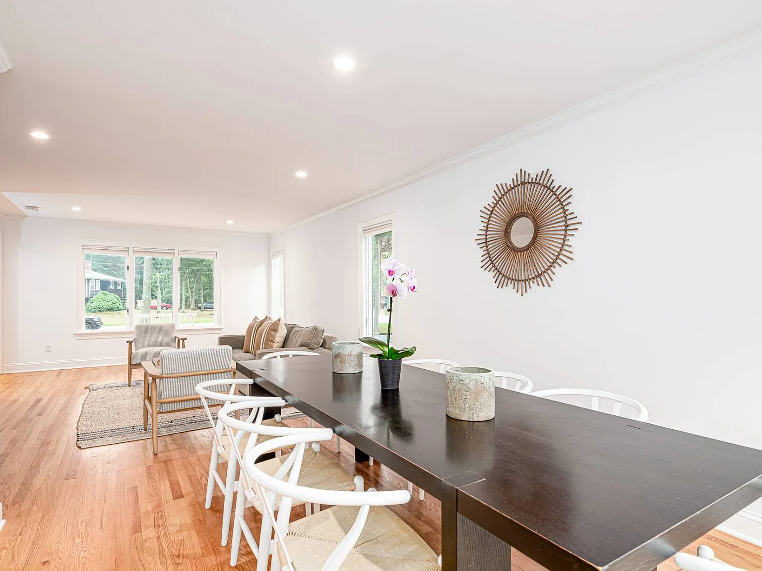 A Fully Renovated Gem in East Quogue — Photo 4