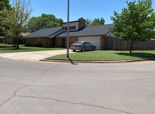 150 Regency Dr, Clinton, OK 73601