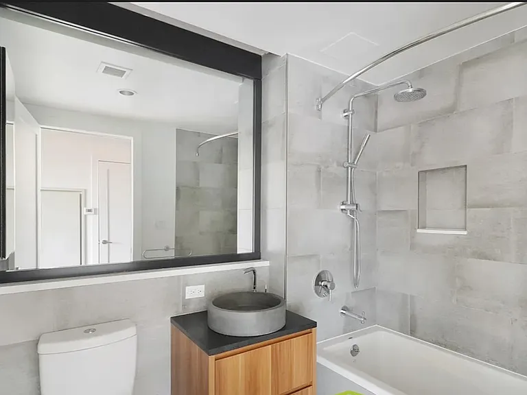 125 Parkside Ave #7D — Photo 11