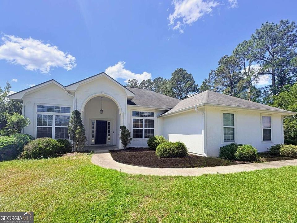 1st image of 100 Camellia Dr