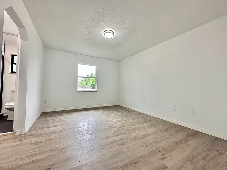 19306 Edgewater Dr — Photo 10