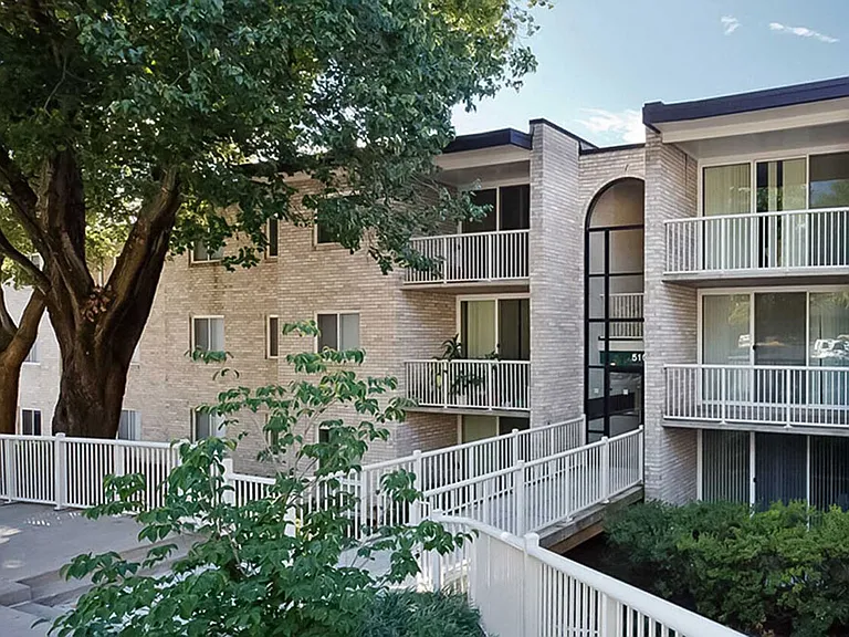 Lerner Oxford Square — Photo 2