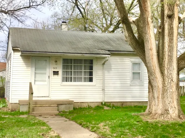 913 N Gregory St, Urbana, IL 61801
