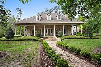 3rd image of 102 Riverdale Dr