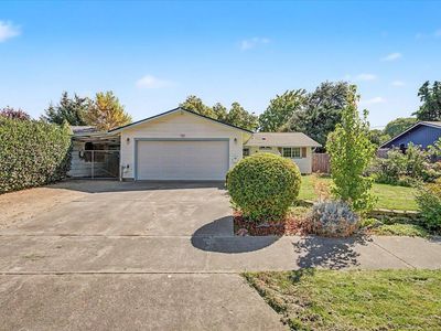 1725 Howell Ave, Medford, OR, 97501