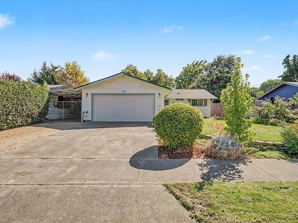 1725 Howell Ave, Medford, OR 97501