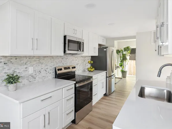 18473 Stone Hollow Dr, Germantown, MD 20874