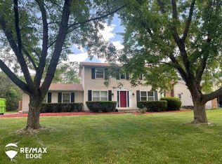 5318 Old Franklin Rd, Grand Blanc, MI 48439