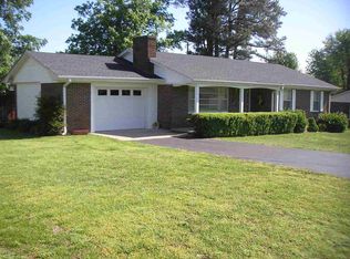 107 E 20th St, Benton, KY 42025