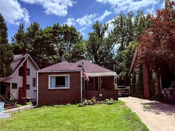 127 Roslyn Dr, Youngstown, OH 44505