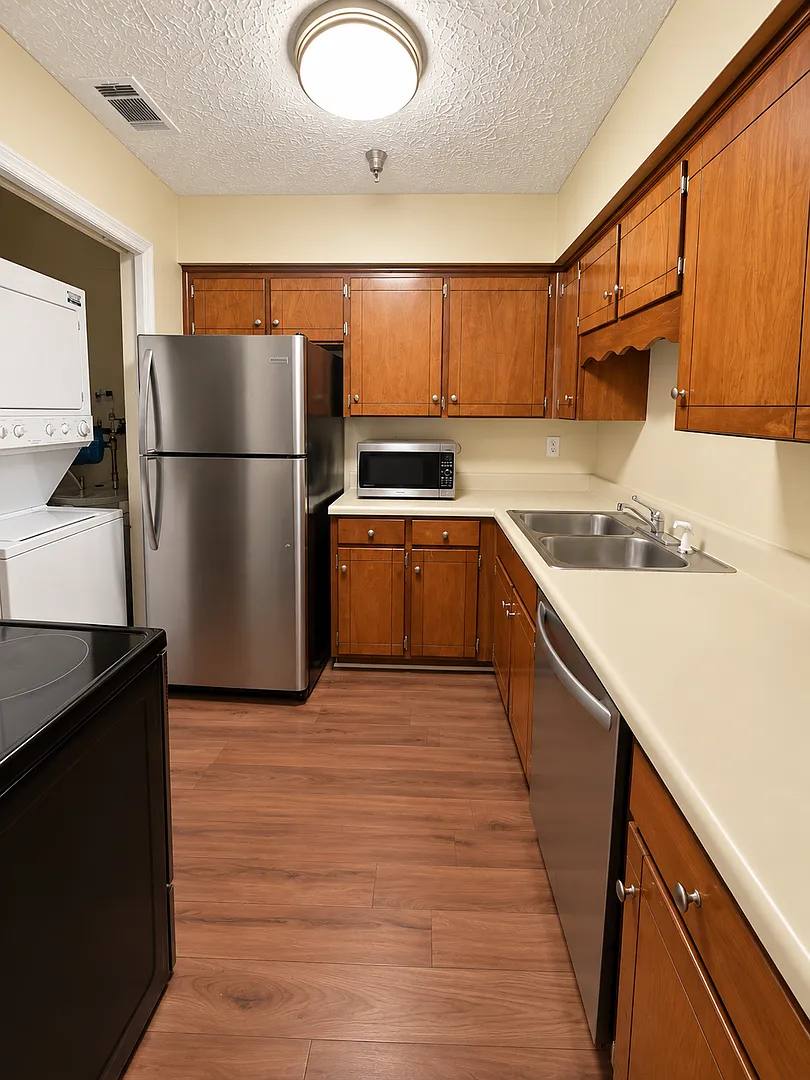 Midtown Nashville Condo 2 Bedrooms, 2 Full Baths + Water Included! — Photo 4