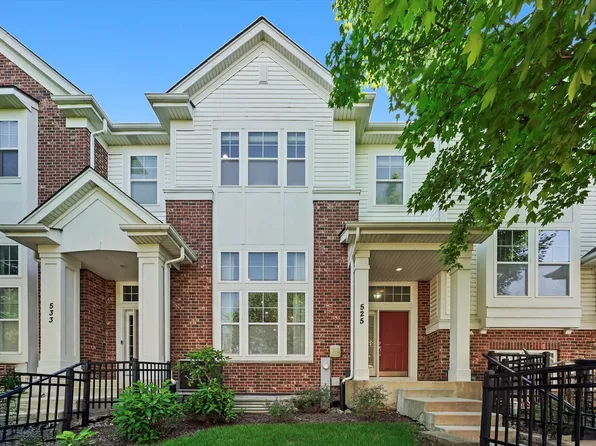 525 Plaza Pl, Aurora, IL 60504