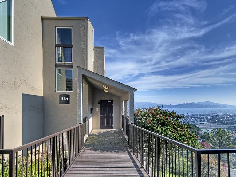 Ocean View | Summit at Sausalito | Luxury Apartments at Sausalito