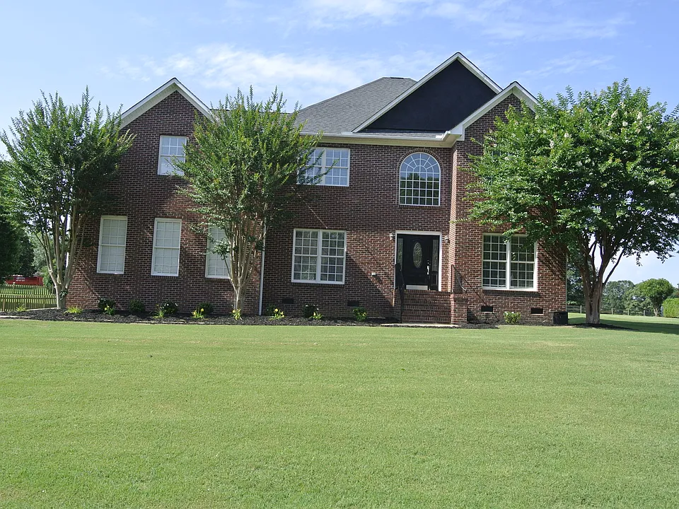 366 Benford Dr