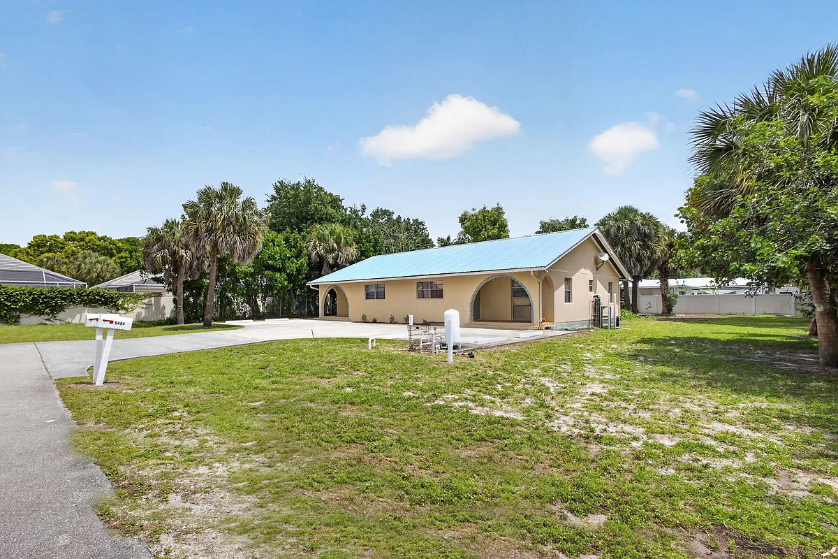Building Photo - 9484 Sun Ct