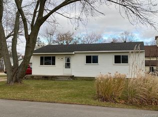 4085 Union St, Dryden, MI 48428