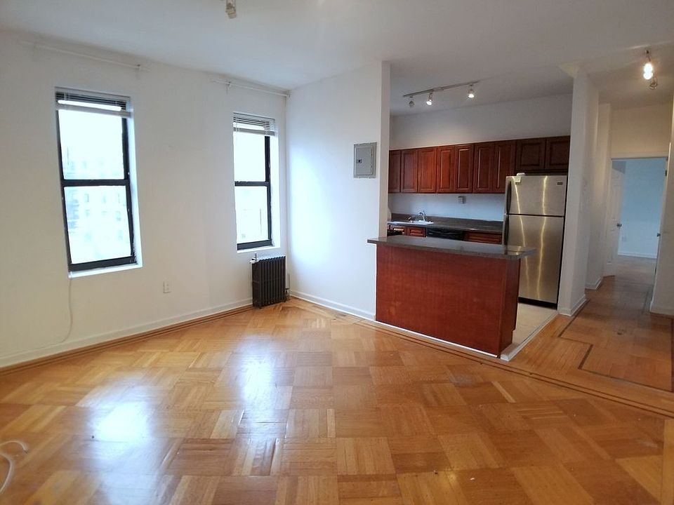 1st image of 326 Saint Johns Pl #Dd4