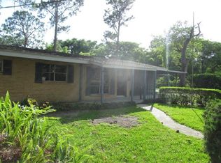 1100 Generes Dr, New Orleans, LA 70123