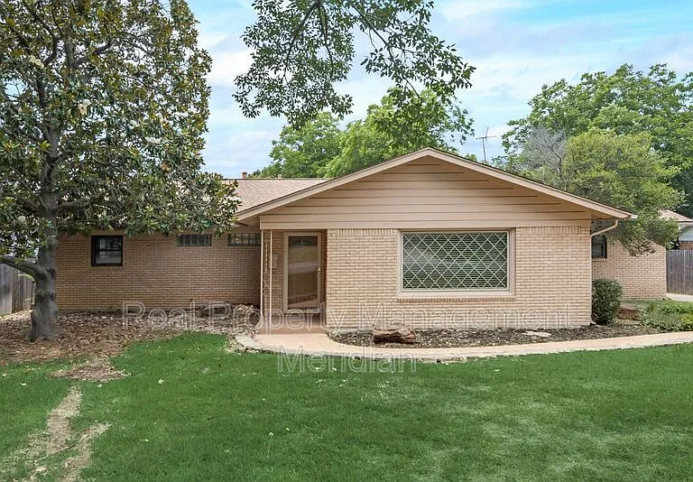 5700 Wessex Ave — Photo 1