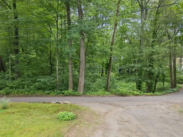 37 Shore Road, Windham, ME 04062