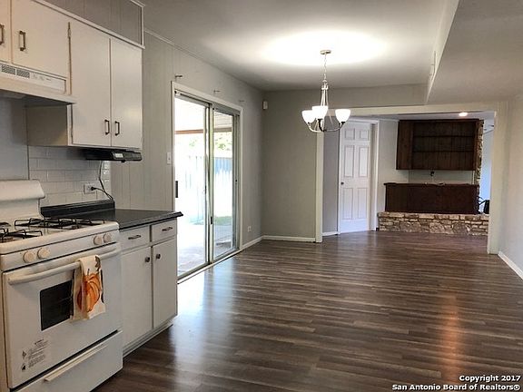 4th image of 3807 Warpath Dr