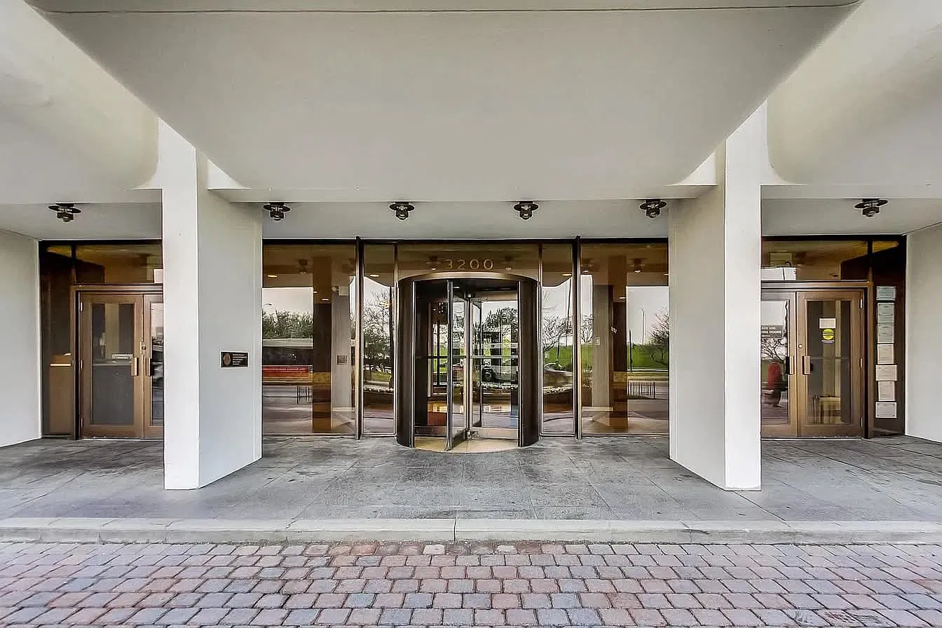 1 bed, 900 sqft, $2,450 — Photo 2