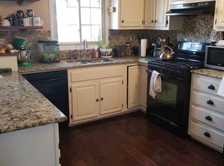 2821 Garden Dr, Utica, KY 42376