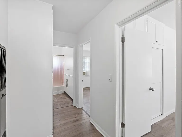 12243-49 Vanowen St — Photo 11
