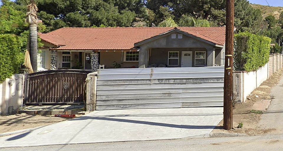 1st image of 10100 Vinedale St