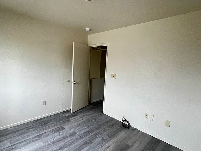 2149 Stormy Creek Ct — Photo 18