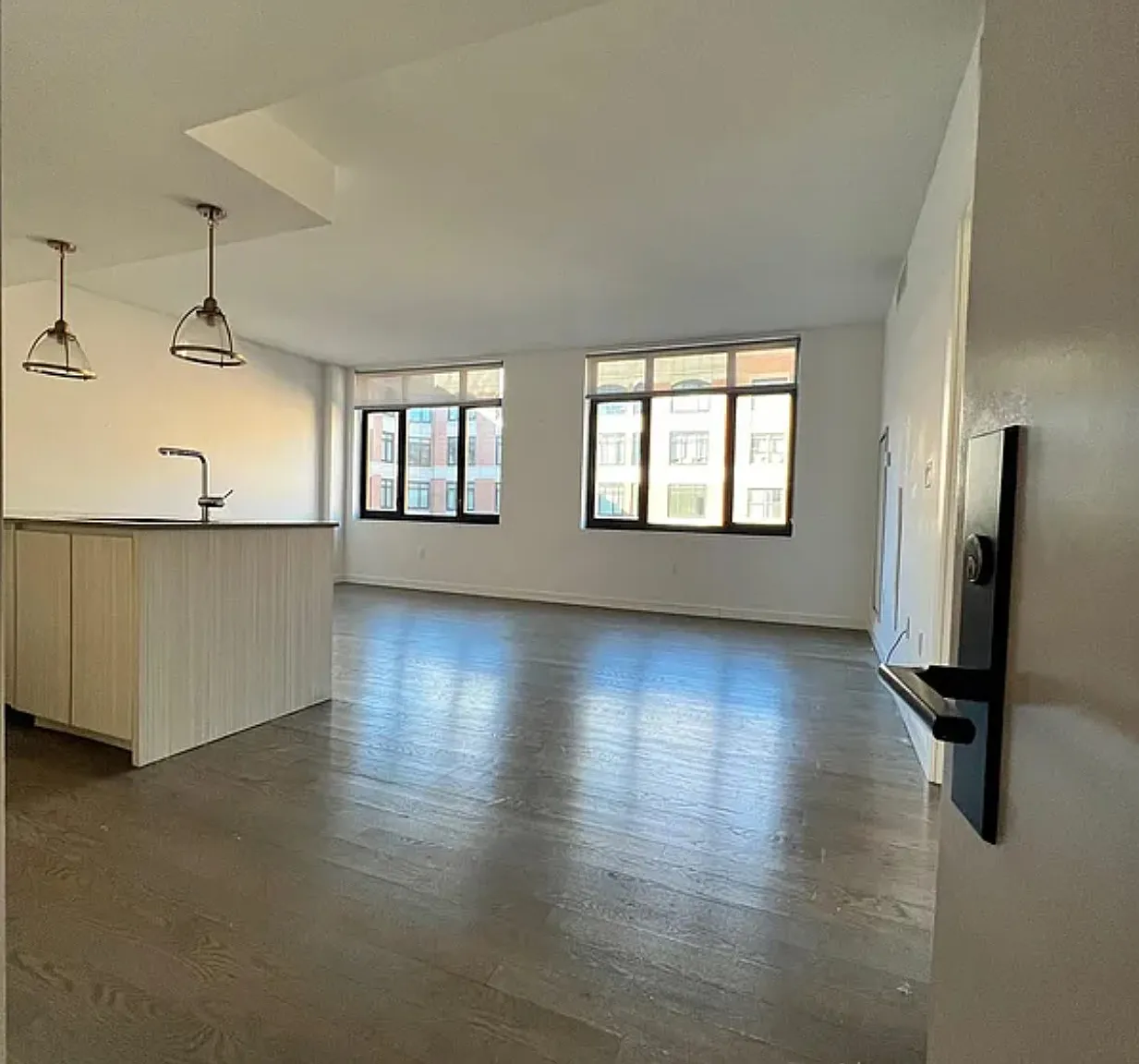 125 Parkside Avenue — Photo 2
