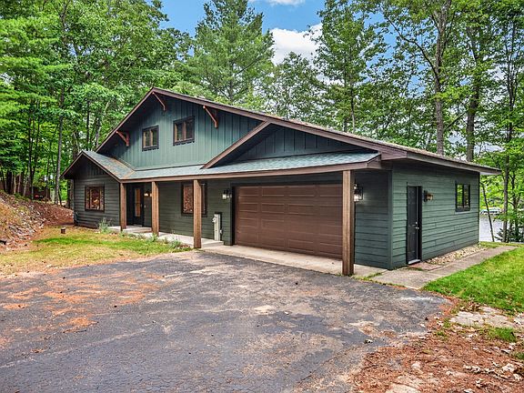 2nd image of 4420 Maple Dr