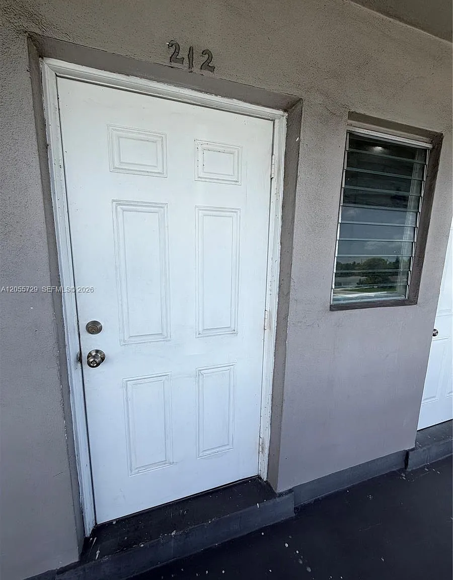 First Miramar Condo — Photo 2