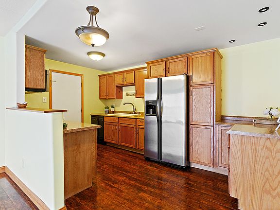 3rd image of 7335 W 157th St APT 2D