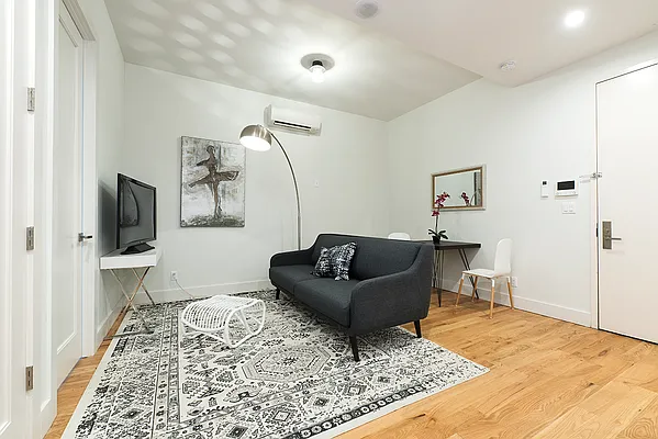 Rented by City View Living | media 30