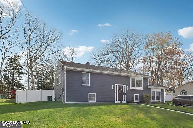 118 Darien Rd — Photo 22